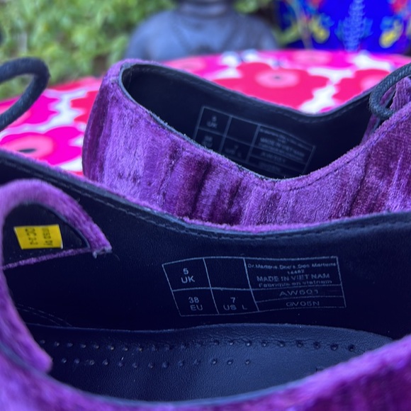 💕 Dr. Martens Purple Shimmer 14482 Crushed Velvet Oxfords 💕 - Picture 17 of 17
